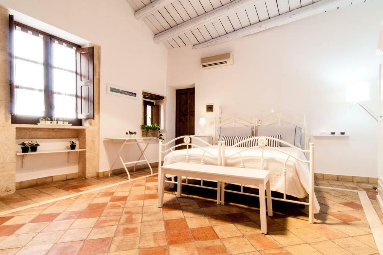 A 50 Passi Dal Tempio Di Apollo Apartment Syracuse Bagian luar foto